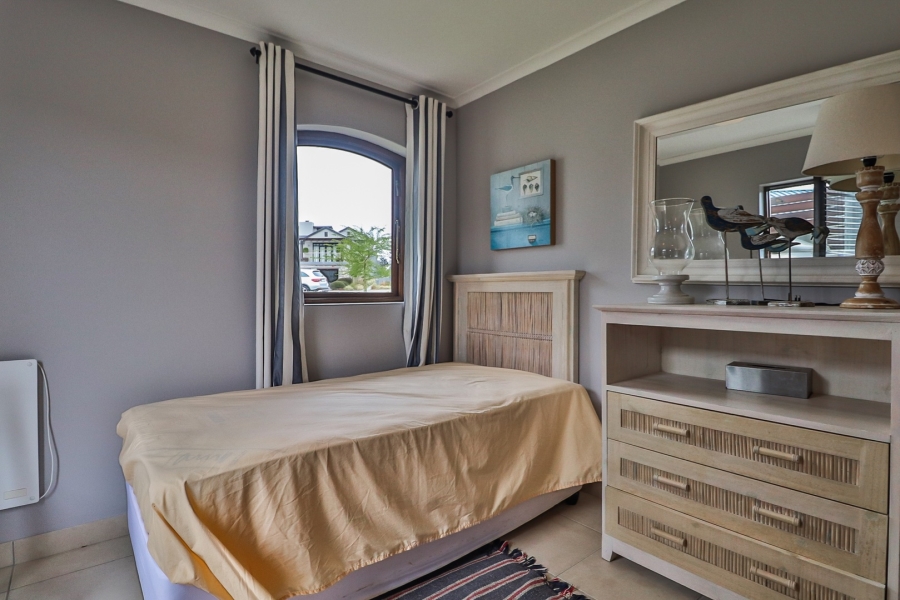 5 Bedroom Property for Sale in Oubaai Western Cape